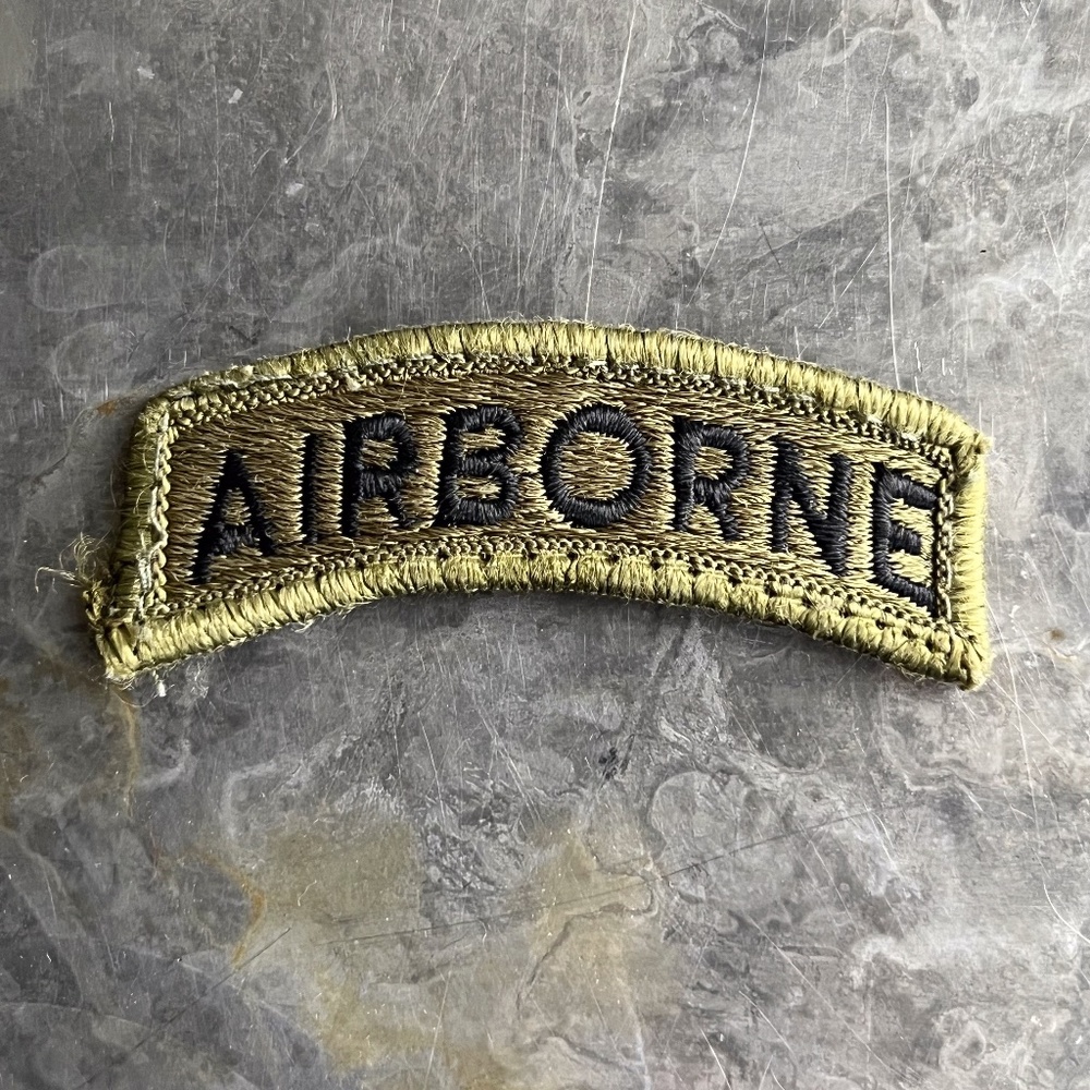 AIRBORNE fully embroidered arch patch, vintage